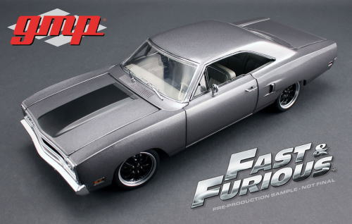 プリマス ロードランナー 1/18 Fast & Furious Road Runner
