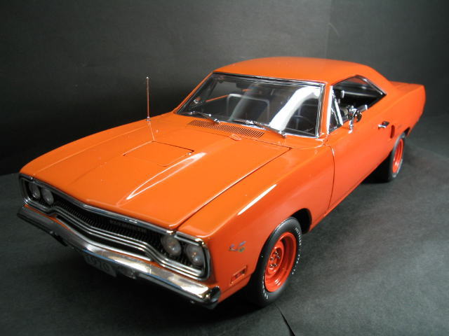 1970 ロードランナー 1/18 Plymouth Road Runner