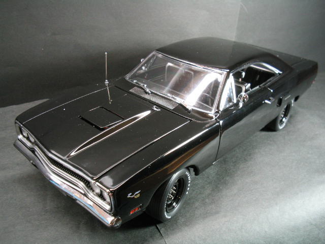 1970 ロードランナー 1/18 Plymouth Road Runner