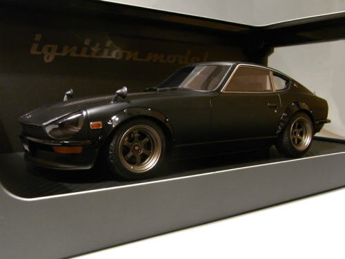 フェアレディ Z S30 1/18 Nissan Fairlady Z
