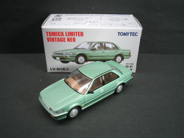 ブルーバード アテーサ 1/64 Nissan Bluebird 1.8