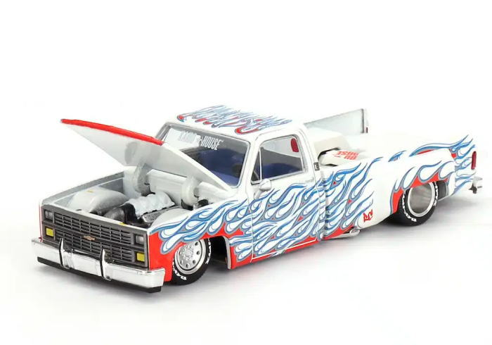 シボレー シルバラード 1/64 Chevy Silverado